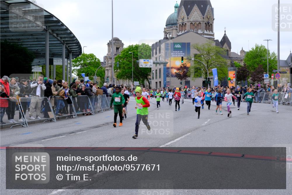 25.04.2026 - Das Zehntel Tim E. http://msf.ph/oto/9577671 25.04.2026 11:01:00 Ziel 5160, 5171, 5211, 5431, 5455, 5478, 5588, 5596, 5597, 5672, 5714, 5765, 5966, 6211, 6435, 6444, 6509, 6680, 6698, 7323, 7495, 7510, 7528, 7744, 7804, 7845, 7865 meine-sportfotos.de