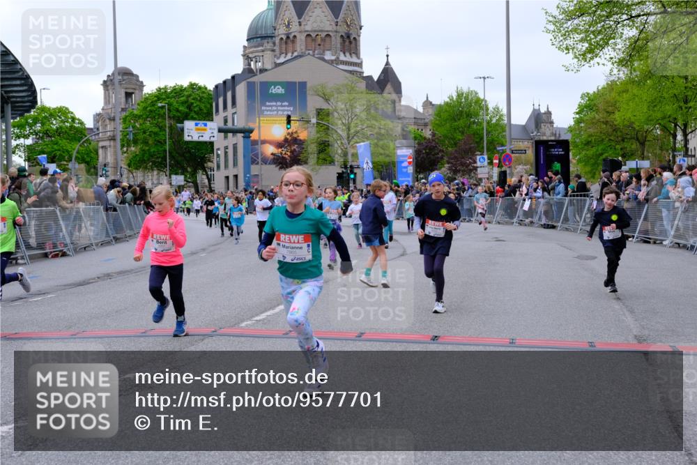 25.04.2026 - Das Zehntel Tim E. http://msf.ph/oto/9577701 25.04.2026 11:01:06 Ziel 5160, 5171, 5183, 5188, 5192, 5478, 5588, 5672, 5714, 5765, 5950, 5966, 6211, 6435, 6436, 6444, 6509, 6575, 6594, 6656, 7304, 7531, 7562, 7671, 7676, 7804, 7865 meine-sportfotos.de