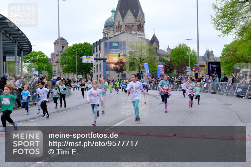 25.04.2026 - Das Zehntel Tim E. http://msf.ph/oto/9577717 25.04.2026 11:01:10 Ziel 5160, 5171, 5183, 5188, 5192, 5194, 5478, 5588, 5605, 5636, 5672, 5714, 5930, 5943, 5950, 6001, 6021, 6211, 6435, 6436, 6444, 6509, 6575, 6594, 6656, 7014, 7304, 7505, 7514, 7531, 7562, 7670, 7671, 7676, 7804, 7865 meine-sportfotos.de
