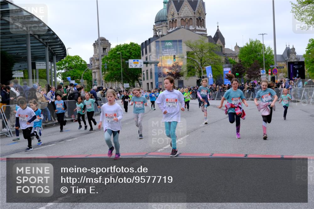 25.04.2026 - Das Zehntel Tim E. http://msf.ph/oto/9577719 25.04.2026 11:01:11 Ziel 5160, 5171, 5183, 5188, 5192, 5194, 5243, 5254, 5478, 5588, 5605, 5636, 5672, 5714, 5930, 5943, 5950, 6001, 6021, 6211, 6436, 6509, 6575, 6594, 6656, 7014, 7304, 7505, 7514, 7531, 7562, 7670, 7671, 7676, 7804, 7865 meine-sportfotos.de