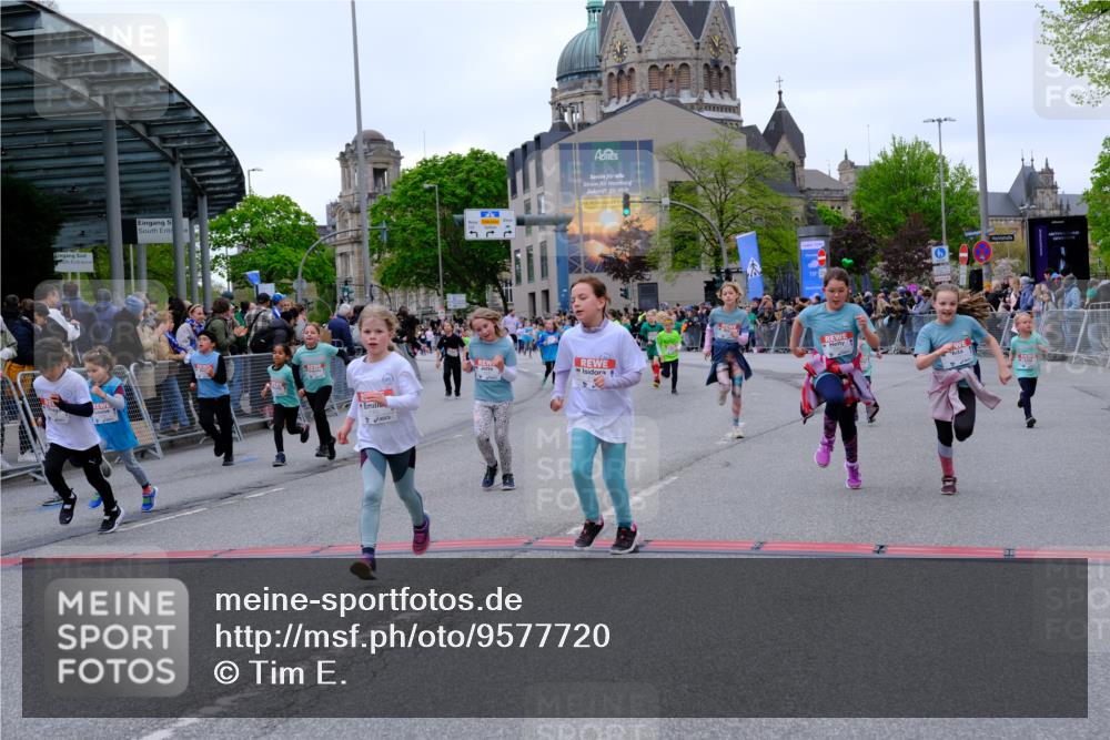25.04.2026 - Das Zehntel Tim E. http://msf.ph/oto/9577720 25.04.2026 11:01:11 Ziel 5160, 5171, 5183, 5188, 5192, 5194, 5243, 5254, 5478, 5588, 5605, 5636, 5672, 5714, 5930, 5943, 5950, 6001, 6021, 6211, 6436, 6509, 6575, 6594, 6656, 7014, 7304, 7505, 7514, 7531, 7562, 7670, 7671, 7676, 7804, 7865 meine-sportfotos.de