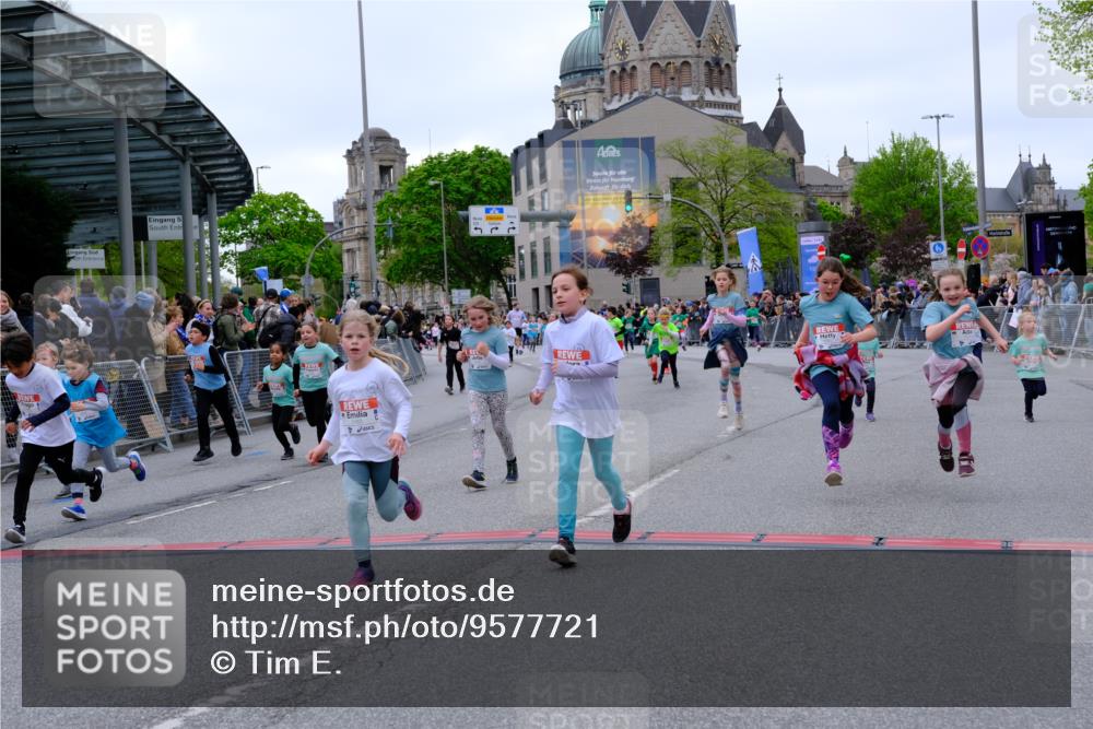 25.04.2026 - Das Zehntel Tim E. http://msf.ph/oto/9577721 25.04.2026 11:01:11 Ziel 5160, 5171, 5183, 5188, 5192, 5194, 5243, 5254, 5478, 5588, 5605, 5636, 5672, 5714, 5930, 5943, 5950, 6001, 6021, 6211, 6436, 6509, 6575, 6594, 6656, 7014, 7304, 7505, 7514, 7531, 7562, 7670, 7671, 7676, 7804, 7865 meine-sportfotos.de