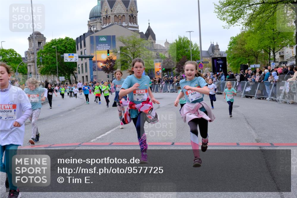 25.04.2026 - Das Zehntel Tim E. http://msf.ph/oto/9577725 25.04.2026 11:01:12 Ziel 5160, 5171, 5183, 5188, 5192, 5194, 5243, 5254, 5588, 5605, 5636, 5930, 5943, 5950, 6001, 6021, 6289, 6436, 6575, 6594, 6656, 6943, 7014, 7304, 7505, 7514, 7531, 7562, 7670, 7671, 7676, 7784, 7865 meine-sportfotos.de