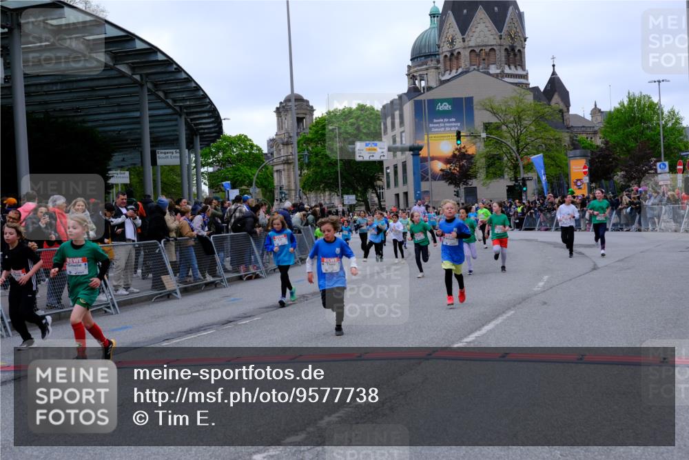 25.04.2026 - Das Zehntel Tim E. http://msf.ph/oto/9577738 25.04.2026 11:01:17 Ziel 5138, 5183, 5188, 5192, 5194, 5243, 5254, 5605, 5636, 5670, 5707, 5930, 5943, 6001, 6021, 6287, 6289, 6436, 6464, 6503, 6511, 6513, 6549, 6943, 7014, 7505, 7514, 7531, 7562, 7670, 7693, 7784 meine-sportfotos.de