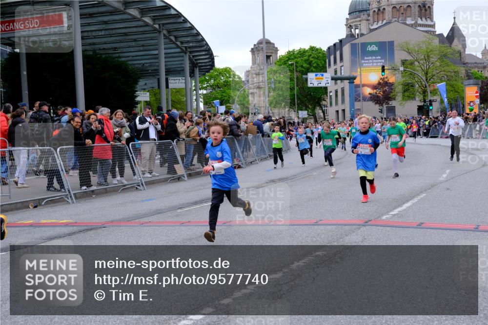 25.04.2026 - Das Zehntel Tim E. http://msf.ph/oto/9577740 25.04.2026 11:01:18 Ziel 5138, 5183, 5188, 5192, 5194, 5243, 5254, 5605, 5636, 5670, 5707, 5930, 5943, 6001, 6021, 6287, 6289, 6464, 6503, 6511, 6513, 6549, 6943, 7014, 7505, 7514, 7531, 7562, 7573, 7670, 7693, 7784 meine-sportfotos.de