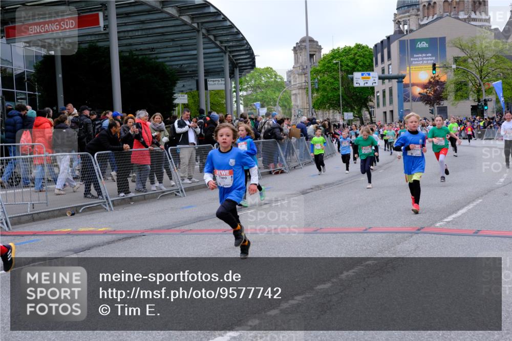 25.04.2026 - Das Zehntel Tim E. http://msf.ph/oto/9577742 25.04.2026 11:01:18 Ziel 5138, 5183, 5188, 5192, 5194, 5243, 5254, 5605, 5636, 5670, 5707, 5930, 5943, 6001, 6021, 6287, 6289, 6464, 6503, 6511, 6513, 6549, 6943, 7014, 7505, 7514, 7531, 7562, 7573, 7670, 7693, 7784 meine-sportfotos.de