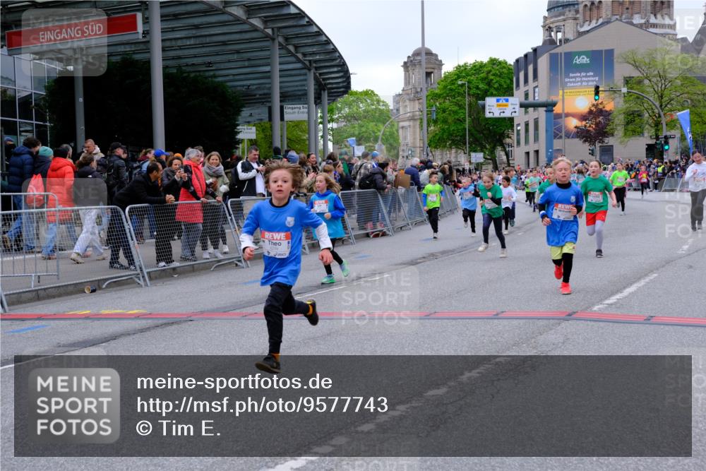 25.04.2026 - Das Zehntel Tim E. http://msf.ph/oto/9577743 25.04.2026 11:01:18 Ziel 5138, 5183, 5188, 5192, 5194, 5243, 5254, 5605, 5636, 5670, 5707, 5930, 5943, 6001, 6021, 6287, 6289, 6464, 6503, 6511, 6513, 6549, 6943, 7014, 7505, 7514, 7531, 7562, 7573, 7670, 7693, 7784 meine-sportfotos.de