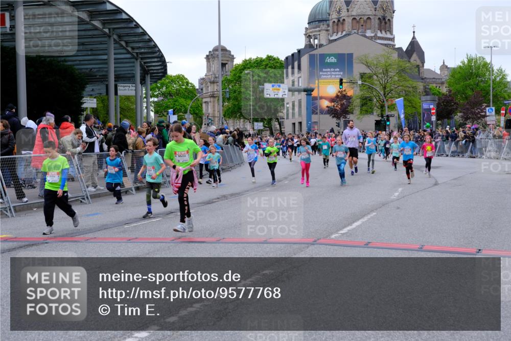 25.04.2026 - Das Zehntel Tim E. http://msf.ph/oto/9577768 25.04.2026 11:01:24 Ziel 5055, 5138, 5670, 5707, 5718, 5935, 5941, 5976, 5980, 6287, 6289, 6464, 6503, 6511, 6513, 6549, 6833, 6943, 7020, 7085, 7157, 7443, 7482, 7573, 7693, 7707, 7708, 7728, 7784 meine-sportfotos.de
