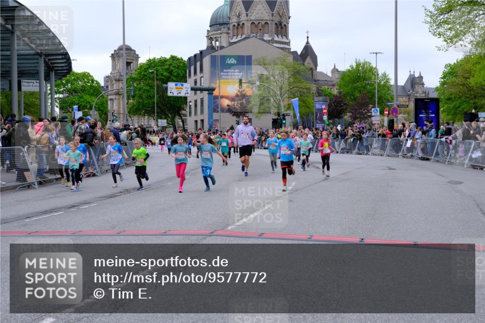 25.04.2026 - Das Zehntel Tim E. http://msf.ph/oto/9577772 25.04.2026 11:01:25 Ziel 5055, 5065, 5138, 5653, 5670, 5707, 5718, 5935, 5941, 5976, 5980, 6287, 6464, 6503, 6511, 6513, 6549, 6833, 7020, 7085, 7157, 7443, 7482, 7573, 7693, 7707, 7708, 7728 meine-sportfotos.de