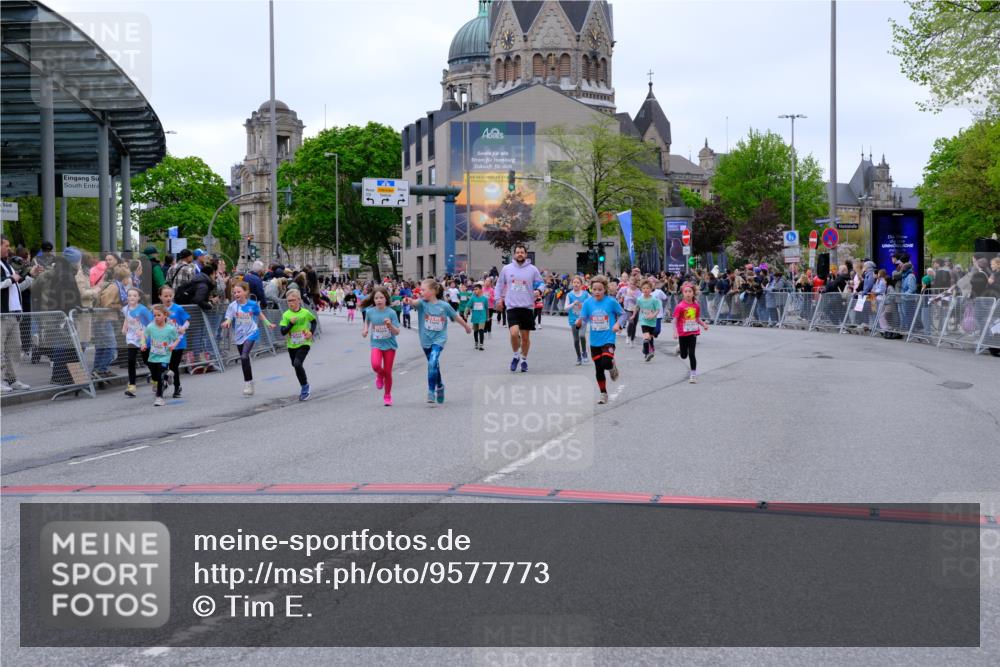 25.04.2026 - Das Zehntel Tim E. http://msf.ph/oto/9577773 25.04.2026 11:01:25 Ziel 5055, 5065, 5138, 5653, 5670, 5707, 5718, 5935, 5941, 5976, 5980, 6287, 6464, 6503, 6511, 6513, 6549, 6833, 7020, 7085, 7157, 7443, 7482, 7573, 7693, 7707, 7708, 7728 meine-sportfotos.de