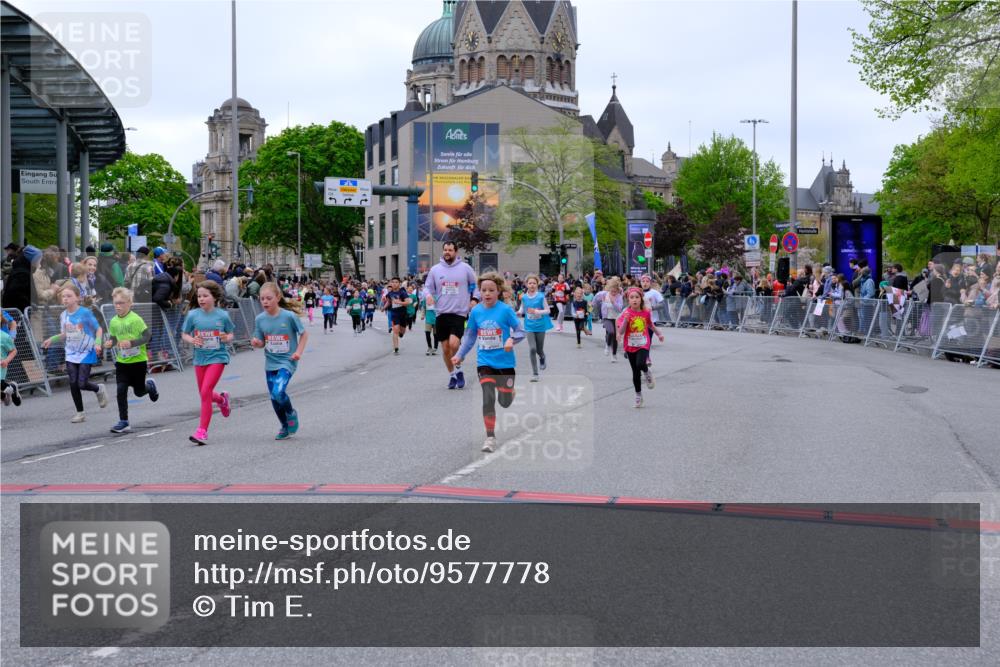 25.04.2026 - Das Zehntel Tim E. http://msf.ph/oto/9577778 25.04.2026 11:01:26 Ziel 5055, 5065, 5138, 5653, 5670, 5707, 5718, 5935, 5941, 5976, 5980, 5992, 6464, 6503, 6511, 6513, 6549, 6833, 7020, 7085, 7157, 7443, 7482, 7573, 7693, 7707, 7708, 7728 meine-sportfotos.de