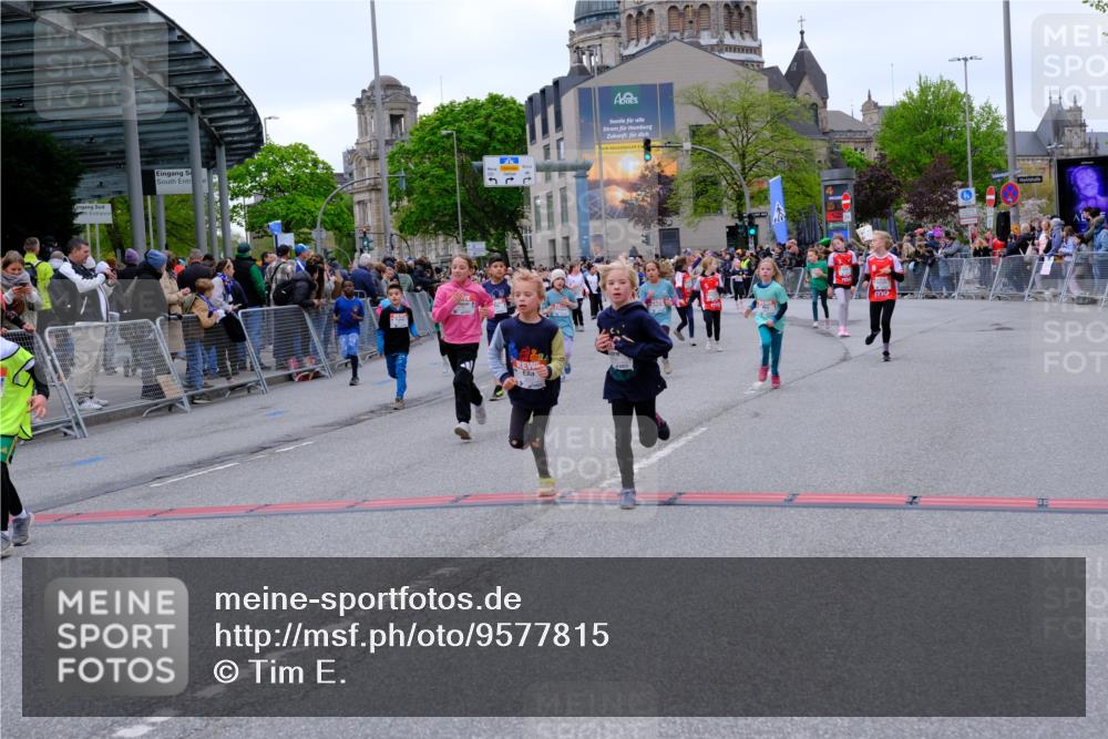 25.04.2026 - Das Zehntel Tim E. http://msf.ph/oto/9577815 25.04.2026 11:01:32 Ziel 5055, 5065, 5310, 5312, 5369, 5479, 5491, 5653, 5664, 5718, 5868, 5935, 5941, 5947, 5976, 5980, 5992, 6203, 6204, 6453, 6833, 7020, 7188, 7443, 7482, 7502, 7542, 7707, 7708, 7728, 7789, 7920 meine-sportfotos.de