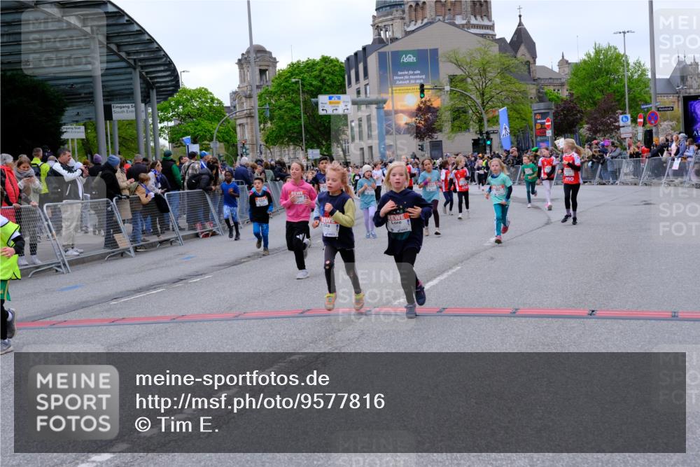 25.04.2026 - Das Zehntel Tim E. http://msf.ph/oto/9577816 25.04.2026 11:01:32 Ziel 5055, 5065, 5310, 5312, 5369, 5479, 5491, 5653, 5664, 5718, 5868, 5935, 5941, 5947, 5976, 5980, 5992, 6203, 6204, 6453, 6833, 7020, 7188, 7443, 7482, 7502, 7542, 7707, 7708, 7728, 7789, 7920 meine-sportfotos.de