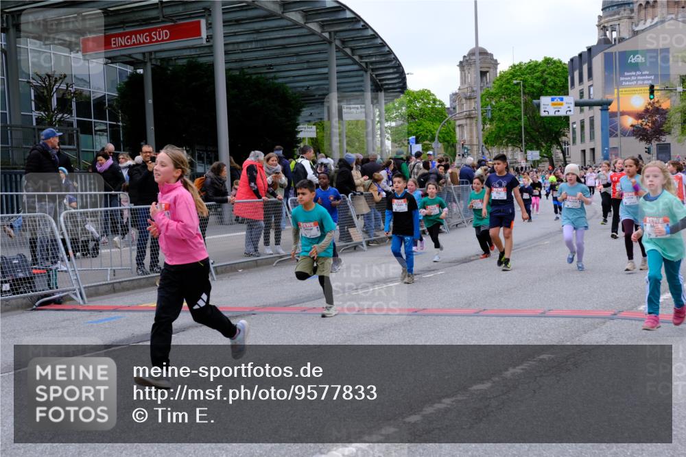 25.04.2026 - Das Zehntel Tim E. http://msf.ph/oto/9577833 25.04.2026 11:01:34 Ziel 5055, 5065, 5118, 5310, 5312, 5313, 5369, 5479, 5491, 5653, 5664, 5868, 5935, 5941, 5947, 5976, 5992, 6203, 6204, 6453, 6760, 6833, 7020, 7188, 7443, 7482, 7502, 7542, 7707, 7708, 7728, 7789, 7920 meine-sportfotos.de