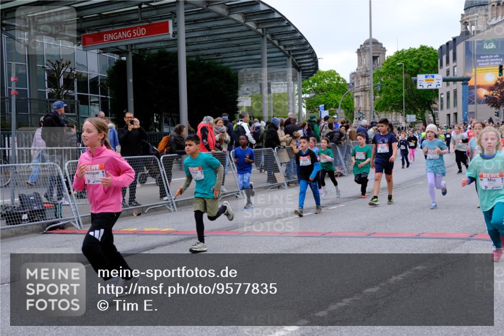 25.04.2026 - Das Zehntel Tim E. http://msf.ph/oto/9577835 25.04.2026 11:01:34 Ziel 5055, 5065, 5118, 5310, 5312, 5313, 5369, 5479, 5491, 5653, 5664, 5868, 5935, 5941, 5947, 5976, 5992, 6203, 6204, 6453, 6760, 6833, 7020, 7188, 7443, 7482, 7502, 7542, 7707, 7708, 7728, 7789, 7920 meine-sportfotos.de