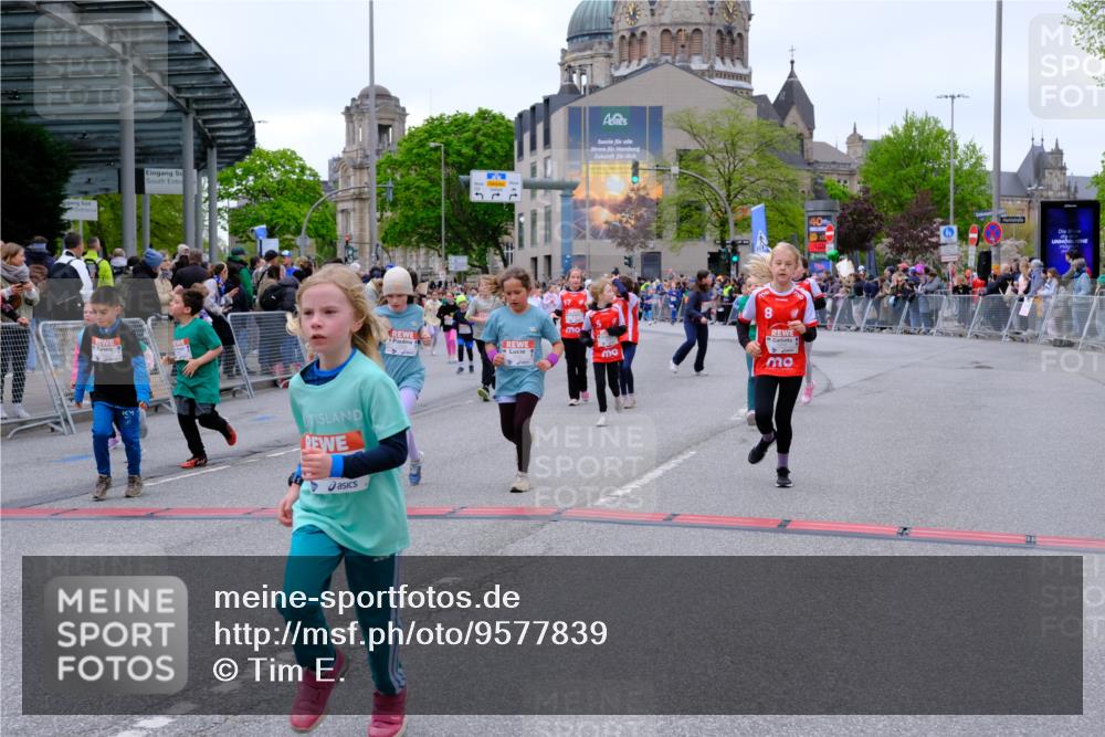 25.04.2026 - Das Zehntel Tim E. http://msf.ph/oto/9577839 25.04.2026 11:01:35 Ziel 5055, 5065, 5118, 5310, 5312, 5313, 5369, 5479, 5491, 5653, 5664, 5868, 5935, 5941, 5947, 5976, 5992, 6203, 6204, 6453, 6760, 6767, 7188, 7502, 7542, 7707, 7708, 7728, 7789, 7920 meine-sportfotos.de
