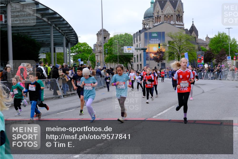 25.04.2026 - Das Zehntel Tim E. http://msf.ph/oto/9577841 25.04.2026 11:01:36 Ziel 5055, 5065, 5118, 5310, 5312, 5313, 5314, 5321, 5369, 5479, 5491, 5653, 5664, 5868, 5935, 5947, 5992, 6203, 6204, 6453, 6760, 6767, 7188, 7502, 7542, 7789, 7920 meine-sportfotos.de