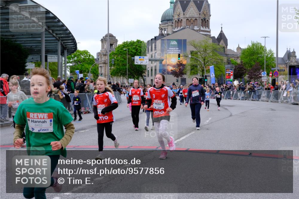 25.04.2026 - Das Zehntel Tim E. http://msf.ph/oto/9577856 25.04.2026 11:01:38 Ziel 5118, 5310, 5312, 5313, 5314, 5321, 5369, 5479, 5491, 5664, 5868, 5947, 5992, 6170, 6203, 6204, 6453, 6582, 6595, 6688, 6725, 6760, 6767, 7188, 7502, 7542, 7789, 7920 meine-sportfotos.de