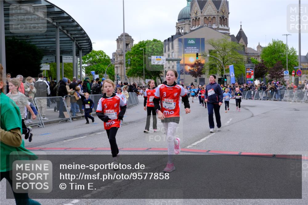 25.04.2026 - Das Zehntel Tim E. http://msf.ph/oto/9577858 25.04.2026 11:01:39 Ziel 5118, 5310, 5312, 5313, 5314, 5321, 5369, 5479, 5491, 5664, 5868, 5947, 6170, 6203, 6204, 6453, 6569, 6578, 6582, 6595, 6688, 6725, 6760, 6767, 6992, 7001, 7188, 7502, 7542, 7789, 7920 meine-sportfotos.de