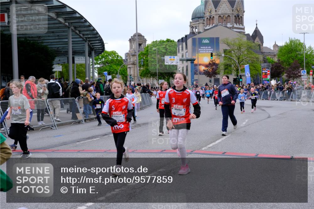 25.04.2026 - Das Zehntel Tim E. http://msf.ph/oto/9577859 25.04.2026 11:01:39 Ziel 5118, 5310, 5312, 5313, 5314, 5321, 5369, 5479, 5491, 5664, 5868, 5947, 6170, 6203, 6204, 6453, 6569, 6578, 6582, 6595, 6688, 6725, 6760, 6767, 6992, 7001, 7188, 7502, 7542, 7789, 7920 meine-sportfotos.de