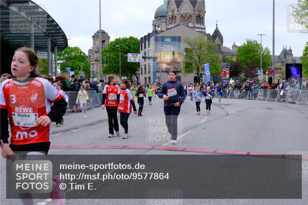 25.04.2026 - Das Zehntel Tim E. http://msf.ph/oto/9577864 25.04.2026 11:01:40 Ziel 5118, 5131, 5133, 5310, 5312, 5313, 5314, 5321, 5369, 5479, 5491, 5664, 5868, 5947, 6170, 6453, 6569, 6578, 6582, 6595, 6688, 6725, 6760, 6767, 6992, 7001, 7188, 7502, 7542, 7789, 7920 meine-sportfotos.de