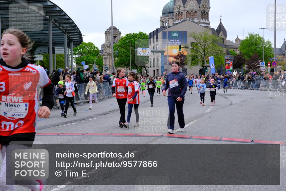 25.04.2026 - Das Zehntel Tim E. http://msf.ph/oto/9577866 25.04.2026 11:01:40 Ziel 5118, 5131, 5133, 5310, 5312, 5313, 5314, 5321, 5369, 5479, 5491, 5664, 5868, 5947, 6170, 6453, 6569, 6578, 6582, 6595, 6688, 6725, 6760, 6767, 6992, 7001, 7188, 7502, 7542, 7789, 7920 meine-sportfotos.de