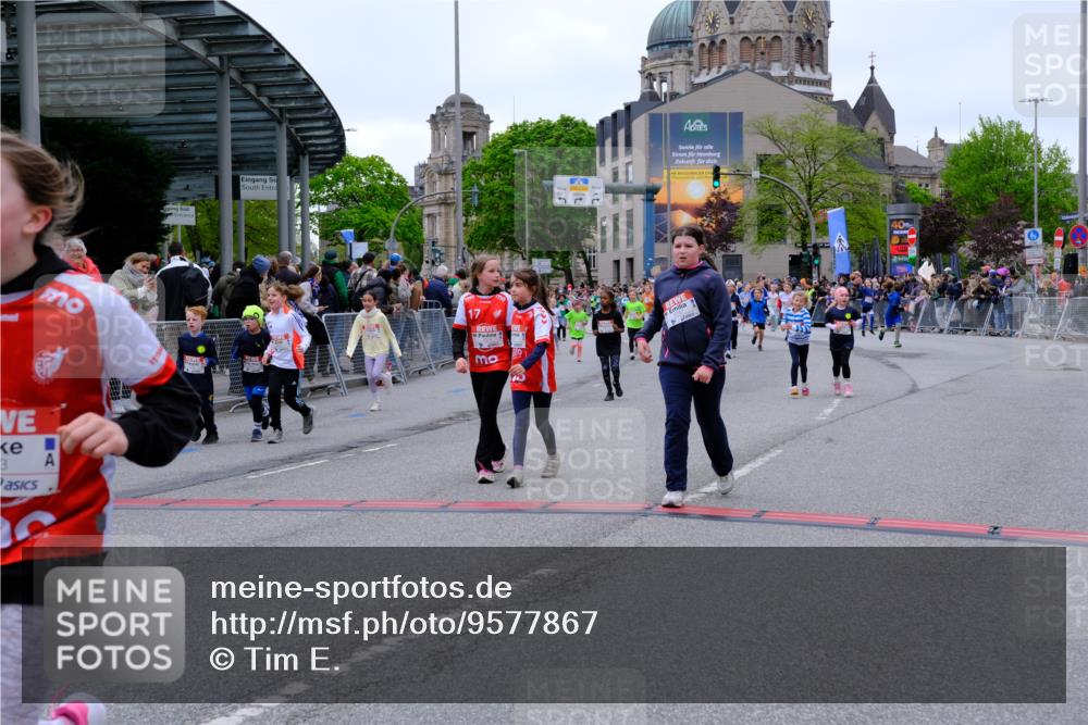 25.04.2026 - Das Zehntel Tim E. http://msf.ph/oto/9577867 25.04.2026 11:01:40 Ziel 5118, 5131, 5133, 5310, 5312, 5313, 5314, 5321, 5369, 5479, 5491, 5664, 5868, 5947, 6170, 6453, 6569, 6578, 6582, 6595, 6688, 6725, 6760, 6767, 6992, 7001, 7188, 7502, 7542, 7789, 7920 meine-sportfotos.de