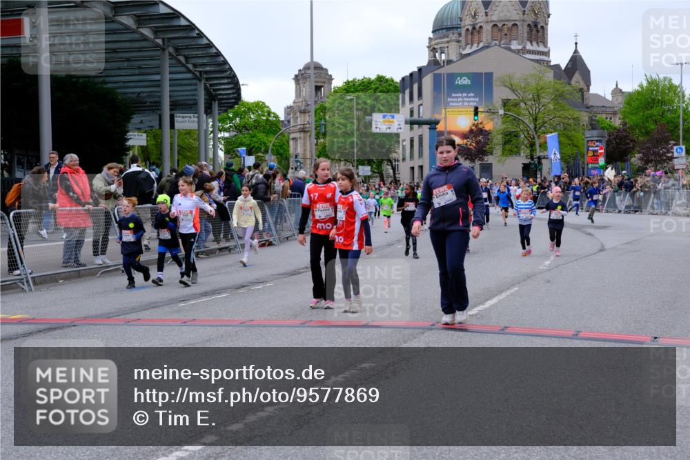 25.04.2026 - Das Zehntel Tim E. http://msf.ph/oto/9577869 25.04.2026 11:01:40 Ziel 5118, 5131, 5133, 5310, 5312, 5313, 5314, 5321, 5369, 5479, 5491, 5664, 5868, 5947, 6170, 6453, 6569, 6578, 6582, 6595, 6688, 6725, 6760, 6767, 6992, 7001, 7188, 7502, 7542, 7789, 7920 meine-sportfotos.de