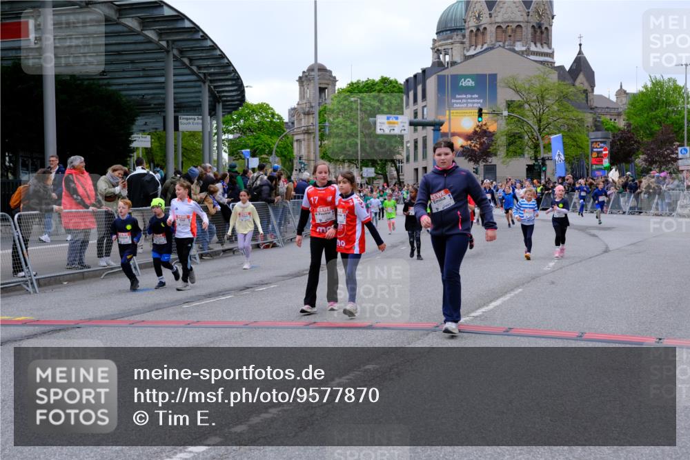 25.04.2026 - Das Zehntel Tim E. http://msf.ph/oto/9577870 25.04.2026 11:01:40 Ziel 5118, 5131, 5133, 5310, 5312, 5313, 5314, 5321, 5369, 5479, 5491, 5664, 5868, 5947, 6170, 6453, 6569, 6578, 6582, 6595, 6688, 6725, 6760, 6767, 6992, 7001, 7188, 7502, 7542, 7789, 7920 meine-sportfotos.de