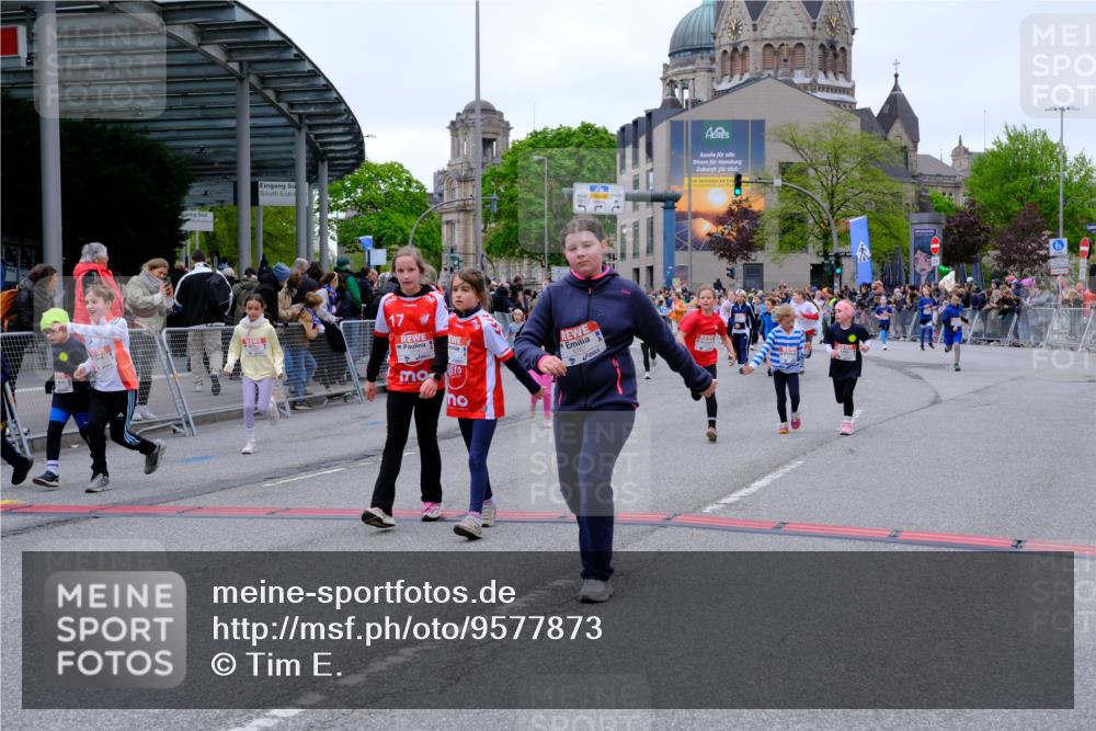 25.04.2026 - Das Zehntel Tim E. http://msf.ph/oto/9577873 25.04.2026 11:01:41 Ziel 5118, 5131, 5133, 5310, 5312, 5313, 5314, 5321, 5369, 5479, 5491, 5664, 5868, 5947, 6170, 6453, 6569, 6578, 6582, 6595, 6688, 6725, 6760, 6767, 6992, 7001, 7502, 7542, 7789, 7920 meine-sportfotos.de