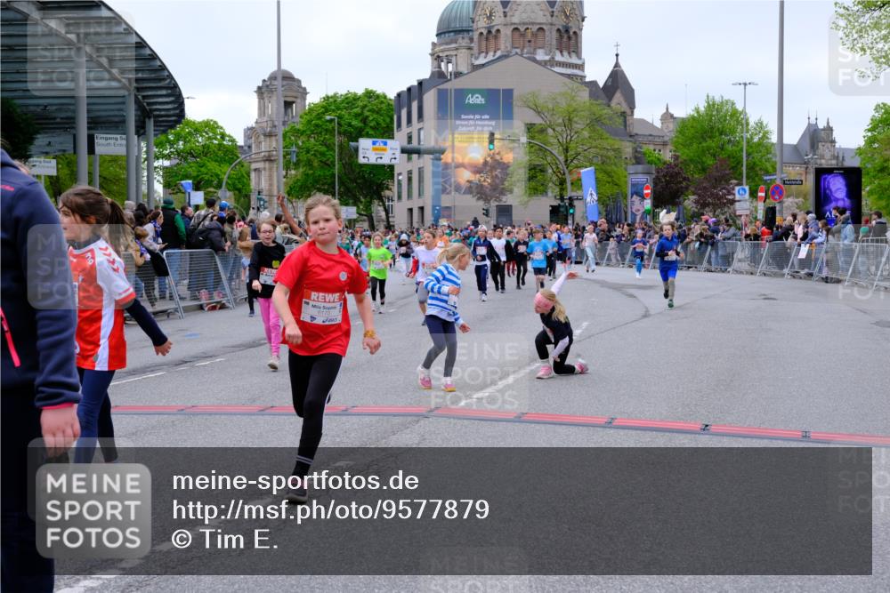 25.04.2026 - Das Zehntel Tim E. http://msf.ph/oto/9577879 25.04.2026 11:01:43 Ziel 5118, 5131, 5133, 5147, 5242, 5253, 5310, 5312, 5313, 5314, 5321, 5363, 5369, 5491, 5664, 6170, 6396, 6453, 6569, 6578, 6582, 6595, 6688, 6725, 6760, 6767, 6992, 7001, 7502, 7542, 7789, 7920 meine-sportfotos.de