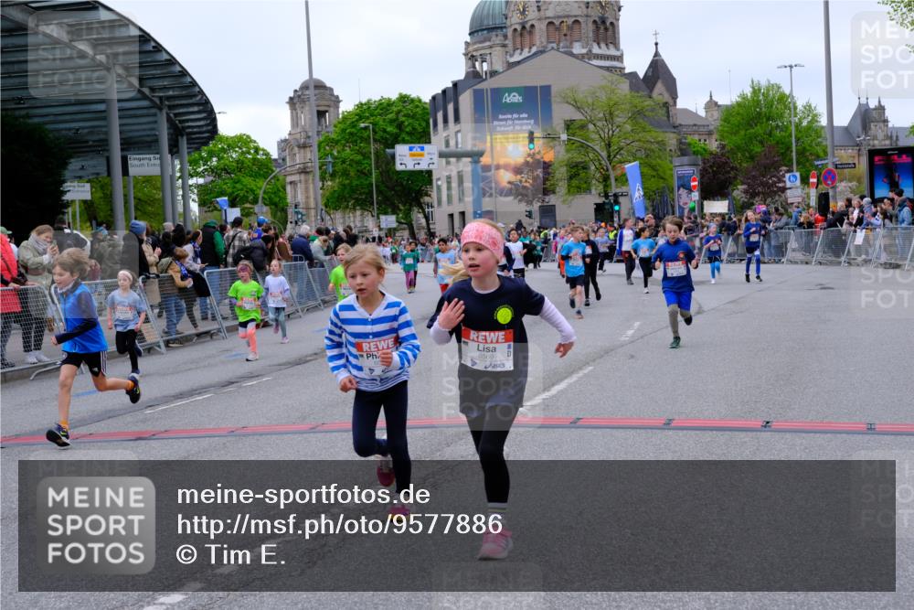 25.04.2026 - Das Zehntel Tim E. http://msf.ph/oto/9577886 25.04.2026 11:01:45 Ziel 5118, 5131, 5133, 5147, 5242, 5253, 5313, 5314, 5321, 5363, 6170, 6396, 6569, 6578, 6582, 6595, 6688, 6689, 6690, 6725, 6731, 6760, 6767, 6827, 6846, 6992, 7001, 7776 meine-sportfotos.de