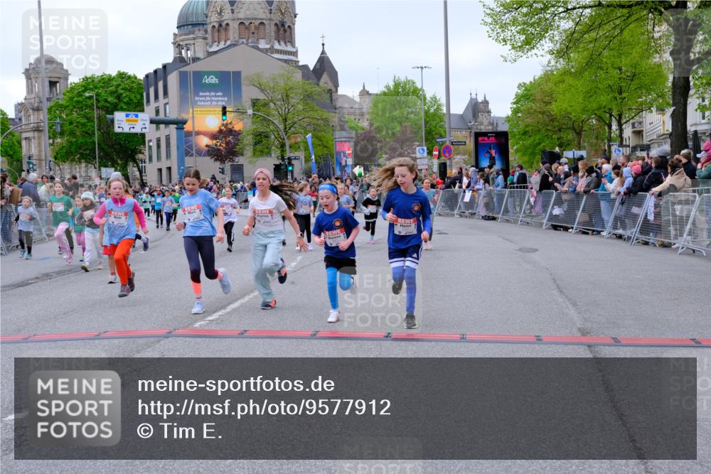 25.04.2026 - Das Zehntel Tim E. http://msf.ph/oto/9577912 25.04.2026 11:01:52 Ziel 5076, 5131, 5133, 5147, 5149, 5157, 5220, 5242, 5253, 5359, 5361, 5363, 5462, 5465, 6223, 6233, 6254, 6396, 6398, 6405, 6689, 6690, 6731, 6827, 6846, 7428, 7434, 7617, 7642, 7667, 7769, 7773, 7776, 7924, 7974, 7997 meine-sportfotos.de