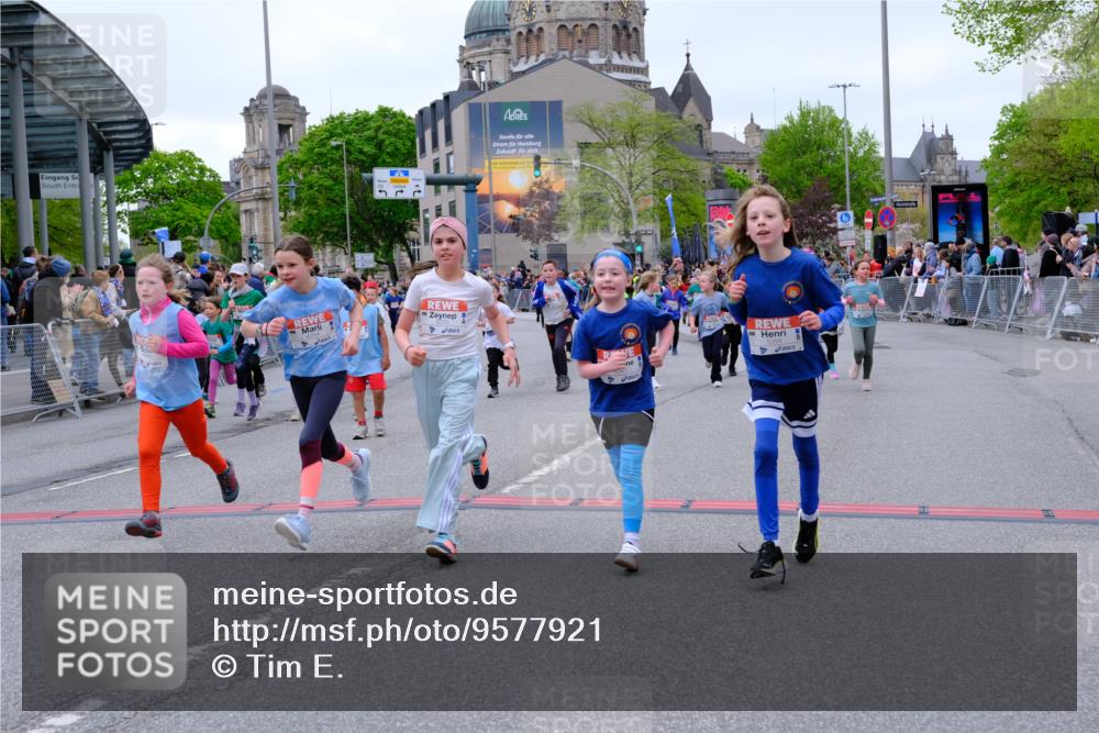 25.04.2026 - Das Zehntel Tim E. http://msf.ph/oto/9577921 25.04.2026 11:01:53 Ziel 5076, 5147, 5149, 5157, 5220, 5242, 5253, 5359, 5361, 5363, 5462, 5465, 5882, 6223, 6233, 6254, 6396, 6398, 6405, 6689, 6690, 6731, 6827, 6846, 7428, 7434, 7581, 7617, 7642, 7667, 7769, 7773, 7776, 7924, 7974, 7997 meine-sportfotos.de
