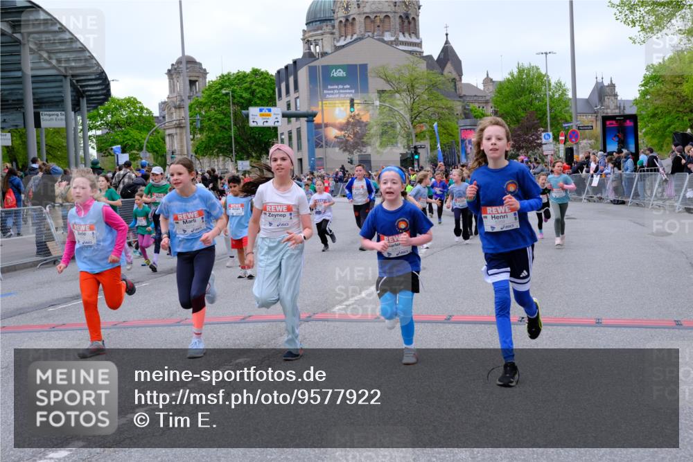 25.04.2026 - Das Zehntel Tim E. http://msf.ph/oto/9577922 25.04.2026 11:01:53 Ziel 5076, 5147, 5149, 5157, 5220, 5242, 5253, 5359, 5361, 5363, 5462, 5465, 5882, 6223, 6233, 6254, 6396, 6398, 6405, 6689, 6690, 6731, 6827, 6846, 7428, 7434, 7581, 7617, 7642, 7667, 7769, 7773, 7776, 7924, 7974, 7997 meine-sportfotos.de