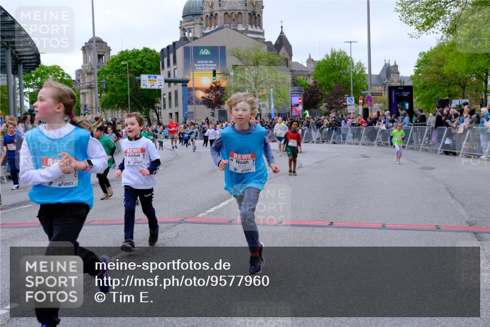 25.04.2026 - Das Zehntel Tim E. http://msf.ph/oto/9577960 25.04.2026 11:02:02 Ziel 5076, 5123, 5140, 5148, 5157, 5220, 5228, 5368, 5385, 5462, 5465, 5663, 5717, 5723, 5882, 5997, 6223, 6392, 6397, 6398, 6401, 6405, 6449, 6452, 6865, 6885, 7336, 7428, 7434, 7524, 7536, 7581, 7617, 7667, 7769, 7773, 7815, 7833, 7974, 7997 meine-sportfotos.de