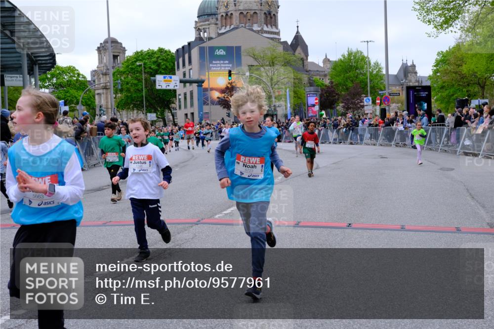 25.04.2026 - Das Zehntel Tim E. http://msf.ph/oto/9577961 25.04.2026 11:02:02 Ziel 5076, 5123, 5140, 5148, 5157, 5220, 5228, 5368, 5385, 5462, 5465, 5663, 5717, 5723, 5882, 5997, 6223, 6392, 6397, 6398, 6401, 6405, 6449, 6452, 6865, 6885, 7336, 7428, 7434, 7524, 7536, 7581, 7617, 7667, 7769, 7773, 7815, 7833, 7974, 7997 meine-sportfotos.de