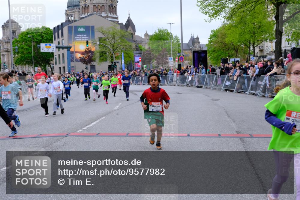 25.04.2026 - Das Zehntel Tim E. http://msf.ph/oto/9577982 25.04.2026 11:02:08 Ziel 5107, 5114, 5140, 5148, 5228, 5282, 5332, 5345, 5368, 5385, 5663, 5717, 5723, 5958, 5997, 6282, 6392, 6401, 6449, 6452, 6611, 6865, 6885, 7011, 7336, 7485, 7488, 7524, 7536, 7787, 7795, 7814 meine-sportfotos.de