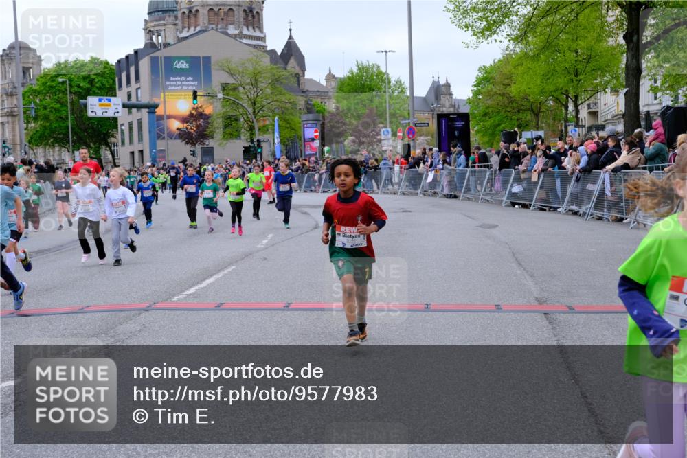 25.04.2026 - Das Zehntel Tim E. http://msf.ph/oto/9577983 25.04.2026 11:02:08 Ziel 5107, 5114, 5140, 5148, 5228, 5282, 5332, 5345, 5368, 5385, 5663, 5717, 5723, 5958, 5997, 6282, 6392, 6401, 6449, 6452, 6611, 6865, 6885, 7011, 7336, 7485, 7488, 7524, 7536, 7787, 7795, 7814 meine-sportfotos.de