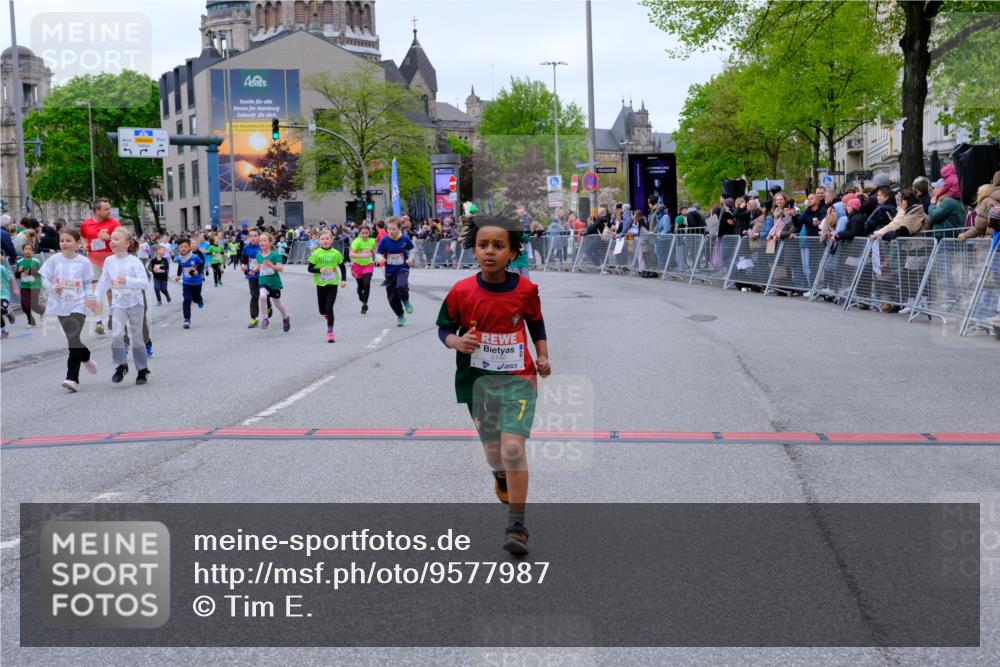 25.04.2026 - Das Zehntel Tim E. http://msf.ph/oto/9577987 25.04.2026 11:02:09 Ziel 5107, 5114, 5140, 5228, 5282, 5332, 5345, 5368, 5385, 5958, 5997, 6282, 6392, 6401, 6449, 6452, 6611, 6865, 6885, 7011, 7336, 7485, 7488, 7524, 7536, 7787, 7795, 7814 meine-sportfotos.de