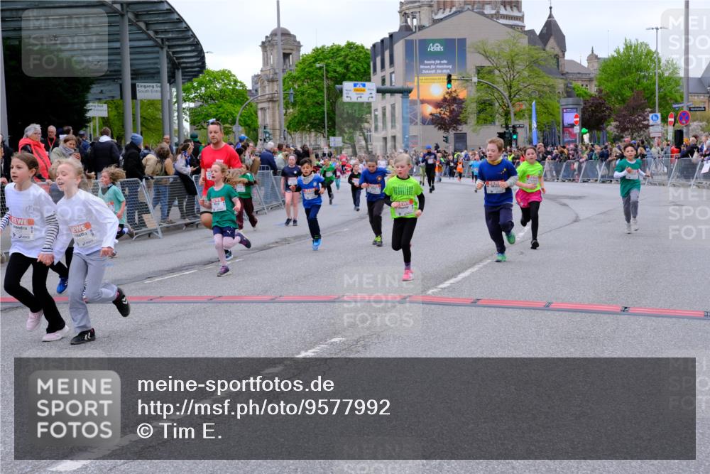 25.04.2026 - Das Zehntel Tim E. http://msf.ph/oto/9577992 25.04.2026 11:02:11 Ziel 5107, 5114, 5140, 5228, 5282, 5332, 5345, 5368, 5385, 5530, 5892, 5958, 5997, 6282, 6611, 6865, 6885, 7011, 7336, 7485, 7488, 7524, 7536, 7787, 7795, 7814 meine-sportfotos.de