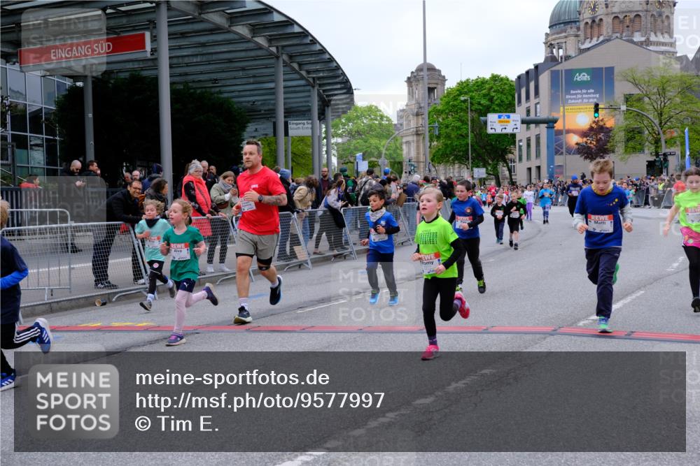 25.04.2026 - Das Zehntel Tim E. http://msf.ph/oto/9577997 25.04.2026 11:02:12 Ziel 5107, 5114, 5140, 5228, 5282, 5332, 5345, 5467, 5530, 5892, 5958, 5997, 6282, 6611, 6865, 6885, 7011, 7336, 7485, 7488, 7524, 7536, 7787, 7795, 7814 meine-sportfotos.de