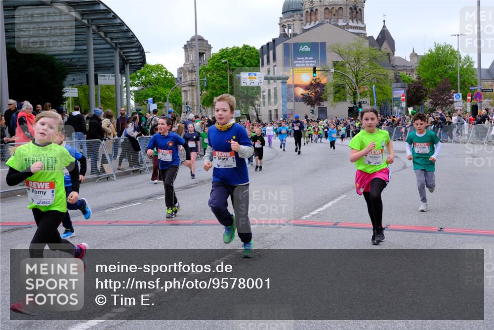 25.04.2026 - Das Zehntel Tim E. http://msf.ph/oto/9578001 25.04.2026 11:02:12 Ziel 5107, 5114, 5140, 5228, 5282, 5332, 5345, 5467, 5530, 5892, 5958, 5997, 6282, 6611, 6865, 6885, 7011, 7336, 7485, 7488, 7524, 7536, 7787, 7795, 7814 meine-sportfotos.de