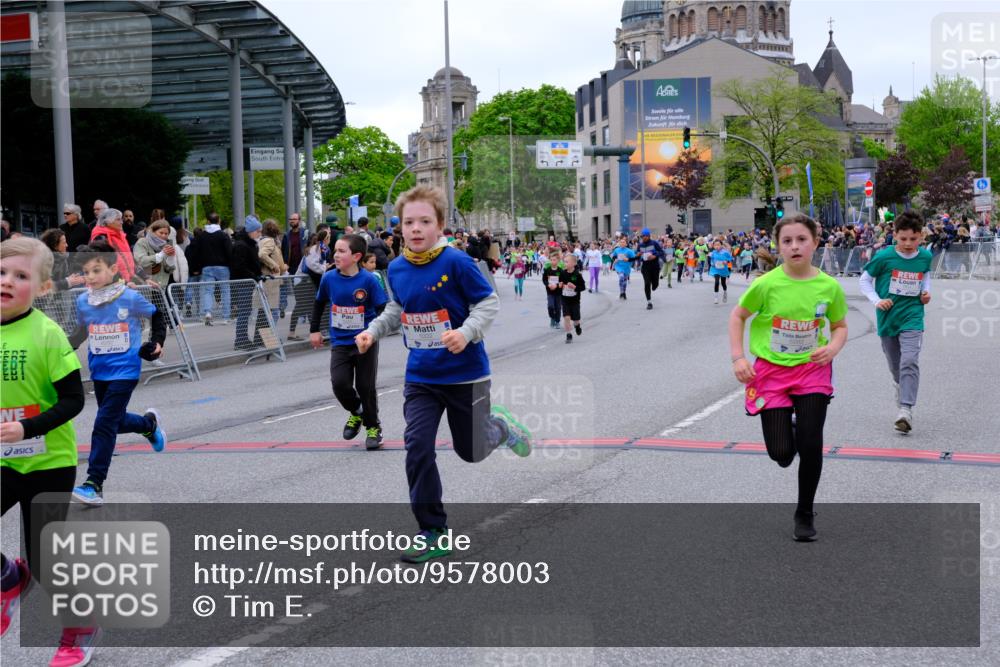 25.04.2026 - Das Zehntel Tim E. http://msf.ph/oto/9578003 25.04.2026 11:02:13 Ziel 5107, 5114, 5140, 5228, 5282, 5332, 5345, 5467, 5530, 5582, 5892, 5958, 5997, 6282, 6611, 6865, 6885, 7011, 7336, 7445, 7485, 7488, 7524, 7536, 7787, 7795, 7814 meine-sportfotos.de