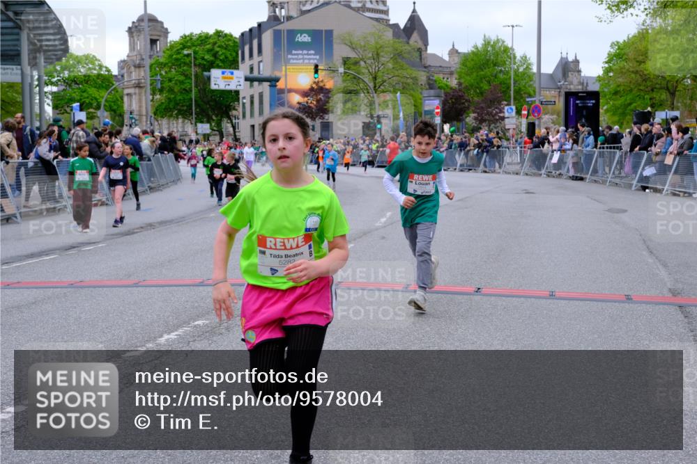 25.04.2026 - Das Zehntel Tim E. http://msf.ph/oto/9578004 25.04.2026 11:02:13 Ziel 5107, 5114, 5140, 5228, 5282, 5332, 5345, 5467, 5530, 5582, 5892, 5958, 5997, 6282, 6611, 6865, 6885, 7011, 7336, 7445, 7485, 7488, 7524, 7536, 7787, 7795, 7814 meine-sportfotos.de
