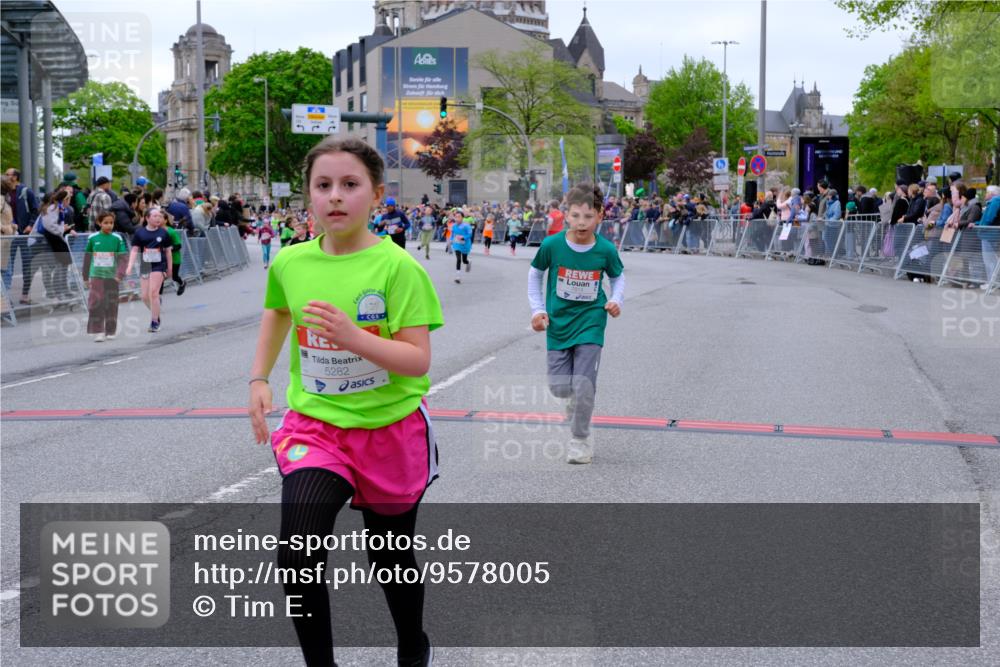 25.04.2026 - Das Zehntel Tim E. http://msf.ph/oto/9578005 25.04.2026 11:02:13 Ziel 5107, 5114, 5140, 5228, 5282, 5332, 5345, 5467, 5530, 5582, 5892, 5958, 5997, 6282, 6611, 6865, 6885, 7011, 7336, 7445, 7485, 7488, 7524, 7536, 7787, 7795, 7814 meine-sportfotos.de