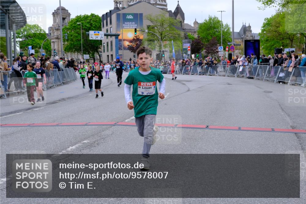 25.04.2026 - Das Zehntel Tim E. http://msf.ph/oto/9578007 25.04.2026 11:02:14 Ziel 5107, 5114, 5140, 5282, 5332, 5345, 5467, 5530, 5582, 5772, 5892, 5958, 6282, 6611, 7011, 7265, 7445, 7485, 7488, 7524, 7536, 7787, 7795, 7814 meine-sportfotos.de
