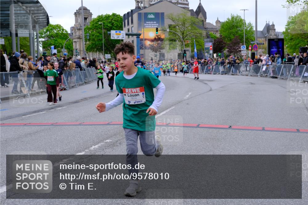 25.04.2026 - Das Zehntel Tim E. http://msf.ph/oto/9578010 25.04.2026 11:02:14 Ziel 5107, 5114, 5140, 5282, 5332, 5345, 5467, 5530, 5582, 5772, 5892, 5958, 6282, 6611, 7011, 7265, 7445, 7485, 7488, 7524, 7536, 7787, 7795, 7814 meine-sportfotos.de