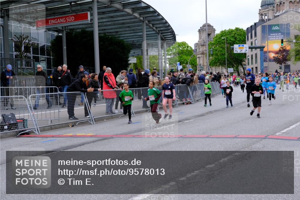 25.04.2026 - Das Zehntel Tim E. http://msf.ph/oto/9578013 25.04.2026 11:02:15 Ziel 5107, 5114, 5282, 5332, 5345, 5467, 5530, 5582, 5772, 5892, 5958, 6282, 6611, 7011, 7265, 7445, 7485, 7488, 7787, 7795, 7814 meine-sportfotos.de
