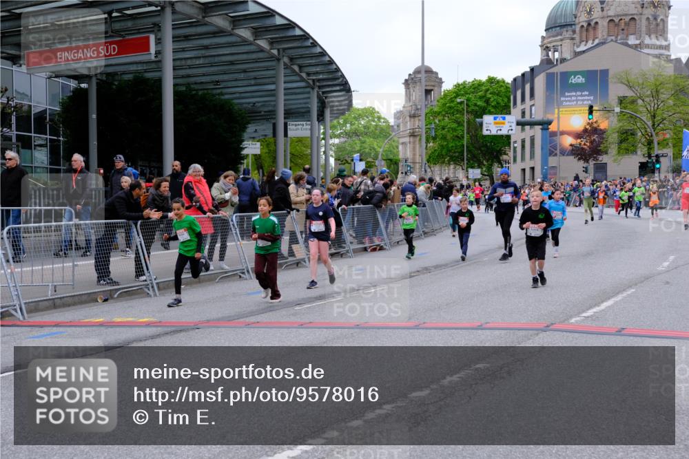 25.04.2026 - Das Zehntel Tim E. http://msf.ph/oto/9578016 25.04.2026 11:02:16 Ziel 5107, 5114, 5282, 5332, 5345, 5466, 5467, 5530, 5582, 5772, 5892, 5958, 6282, 6611, 6866, 7011, 7265, 7445, 7485, 7787, 7795, 7814 meine-sportfotos.de
